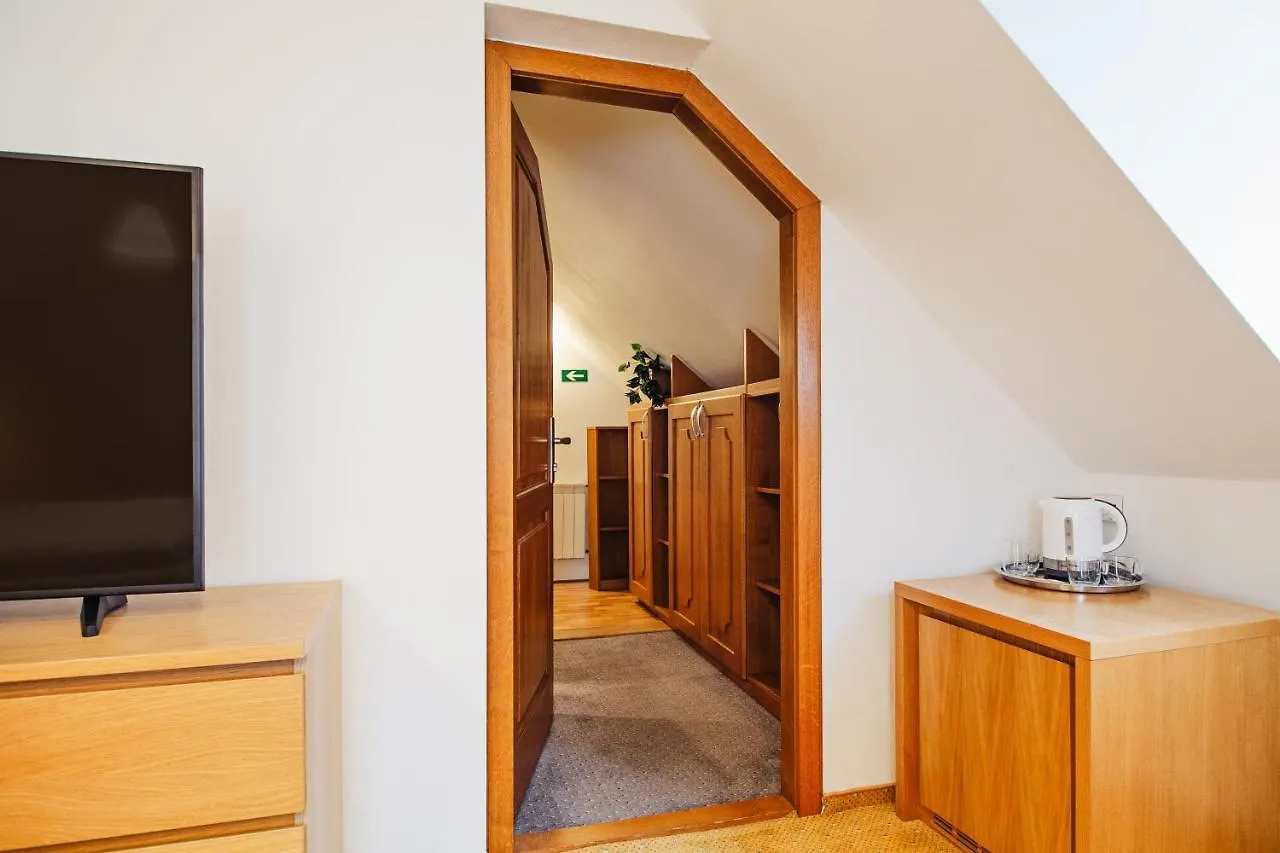 U Cerneho Medveda- At The Black Bear Apartment Prague
